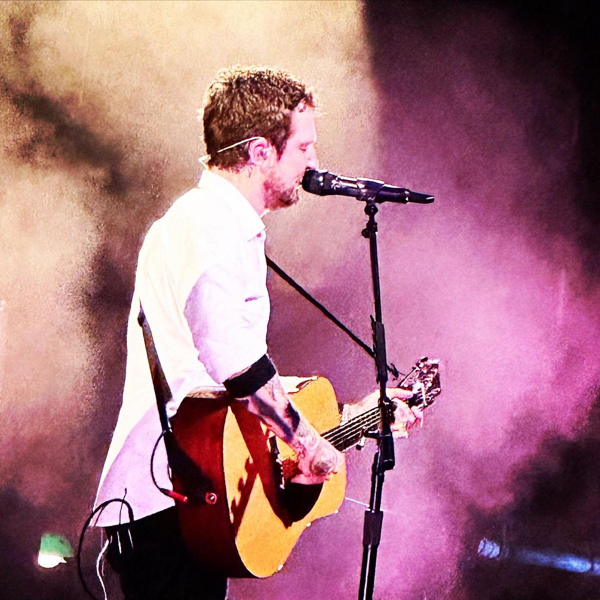 sara_ackerson's tweet image. From @frankturner &amp;amp; the @SleepingSouls set in Hampton, plus @ChuckRagan on the harmonica. #foursimplewords