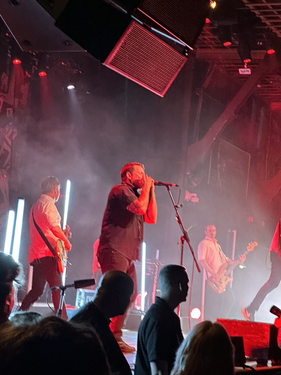 sara_ackerson's tweet image. From @frankturner &amp;amp; the @SleepingSouls set in Hampton, plus @ChuckRagan on the harmonica. #foursimplewords