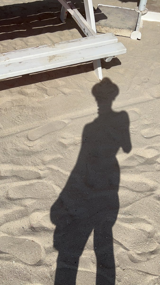 8o0L_'s tweet photo. Summer is here https://t.co/odWub7E78H