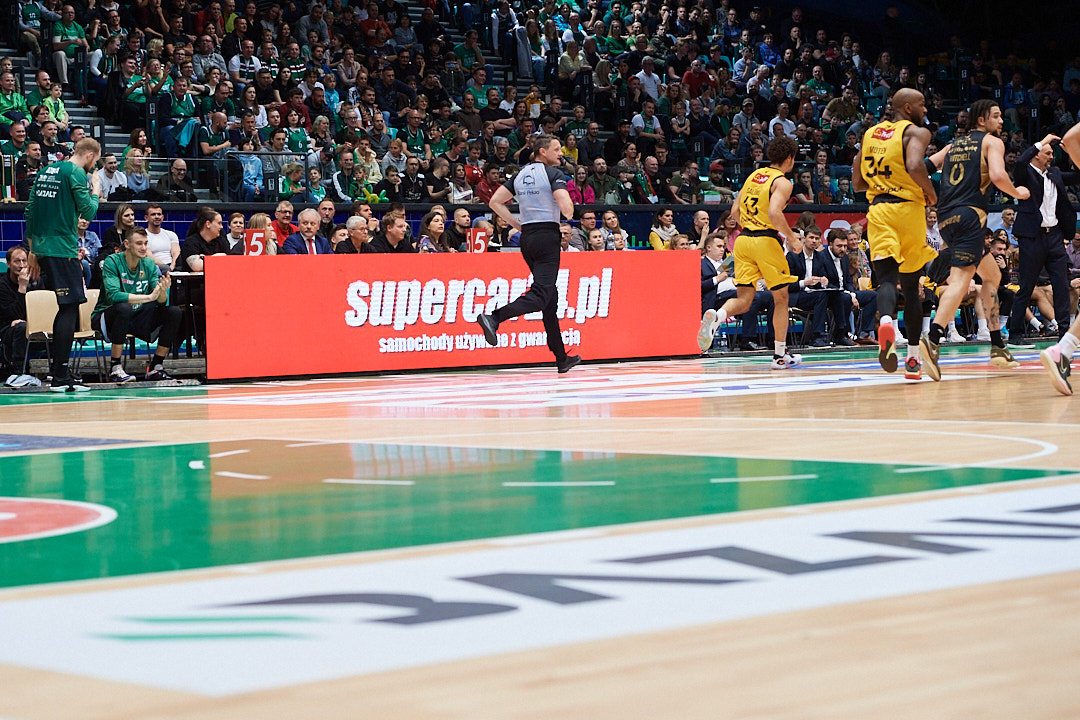supercar24pl's tweet photo. Brawo! 👏 Pewne zwycięstwo @WKS_SlaskBasket na rozpoczęcie play-off! 🇮🇹 🏀
____________
#supercar24 - samochody używane z gwarancją 🚘

/📸 #WojciechCebula/ #DumaMiasta #plkpl #WKS https://t.co/5AuHcEbQf2