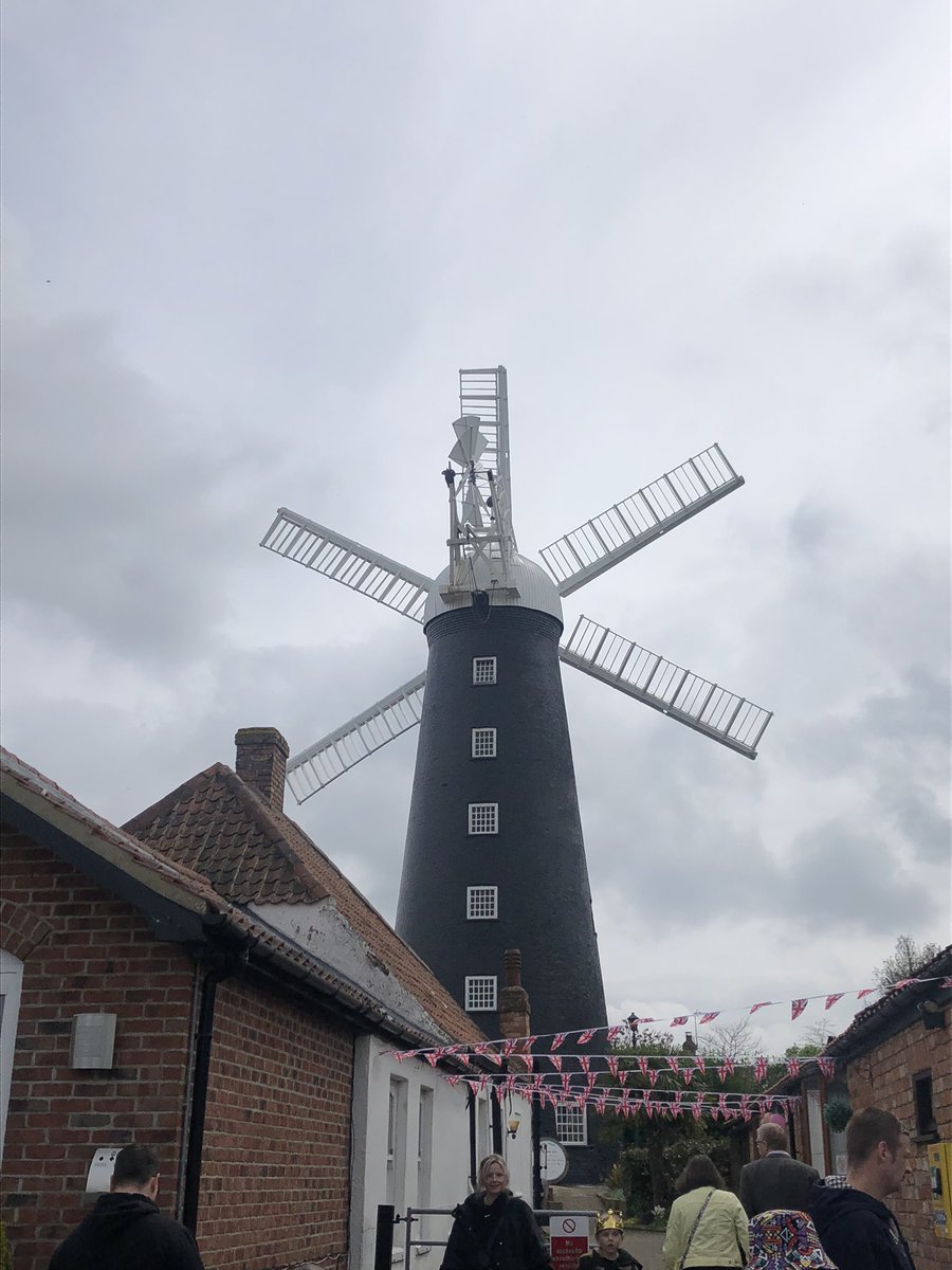 Look at this beautiful heritage windmill #waltham where they’re having a Coronation picnic today bbc.in/3HBBO2G