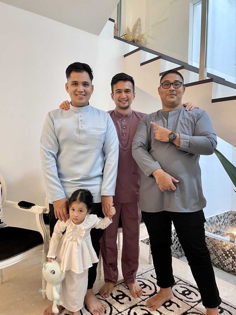Amir Rahim (@amirizwanrahim) on Twitter photo Thank you <a href="/dacdatoacmizal/">Dato' AC Mizal</a> & <a href="/emyliarosnaida/">emylia rosenaida</a> for the hospitality. Good food ✅ good company ✅
#inspirasiraya #ootdraya #suketv #sukesangat Thank you <a href="/dacdatoacmizal/">Dato' AC Mizal</a> & <a href="/emyliarosnaida/">emylia rosenaida</a> for the hospitality. Good food ✅ good company ✅
#inspirasiraya #ootdraya #suketv #sukesangat