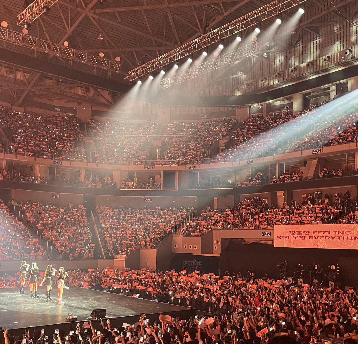 kimjenknee's tweet image. A DAY TO REMEMBER THANK YOU RED VELVET ❤️