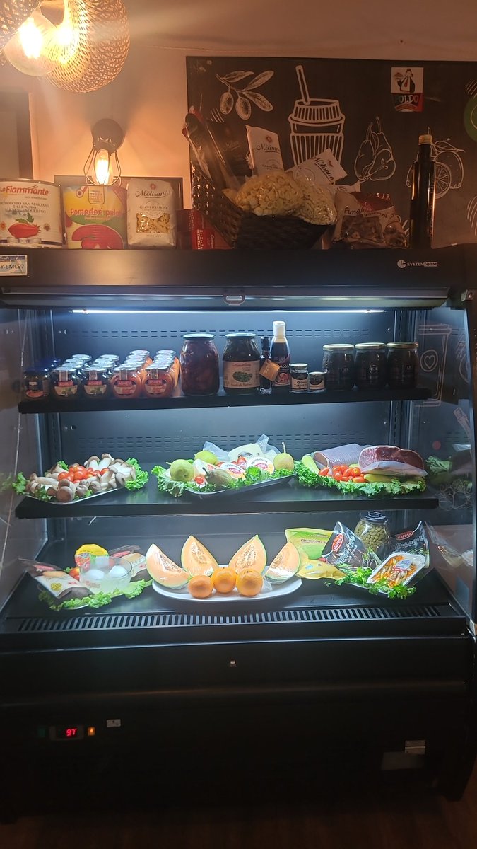 PoldoItalian's tweet photo. AZZURRO Trattoria Italiana Ratchadaphisek 32 ..eat like an Italian https://t.co/JE1ZiyD9FR