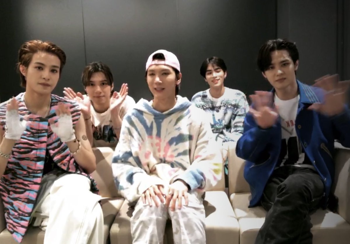 hourlyyangyang's tweet photo. thank you yangyang and wayv!! you’ve worked hard 🫶🫶
WAYV IN JAPAN DAY 2
#TheFirstVision_D2
#WayV_TheFirstVision_in_JAPAN
#WayV_TheFirstVision #WayV https://t.co/dVa0XptGds
