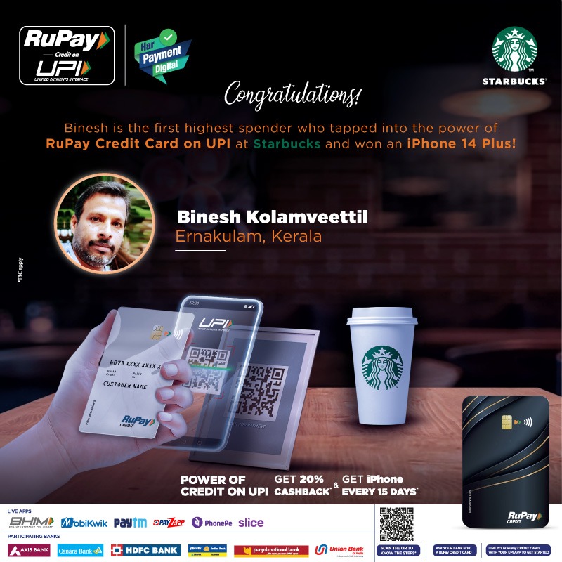 NPCI_NPCI's tweet photo. Congratulations, Binesh Kolamveettil!!  

The first highest spender to tap into the power of RuPay Credit Card on UPI.

Mr. Mahalinga, Deputy regional head @UnionBankTweets hands over the iPhone 14 Plus to the winner. 

#RuPayCreditCardonUPI #RuPay #UPI @StarbucksIndia https://t.co/tl9SXPEP6b