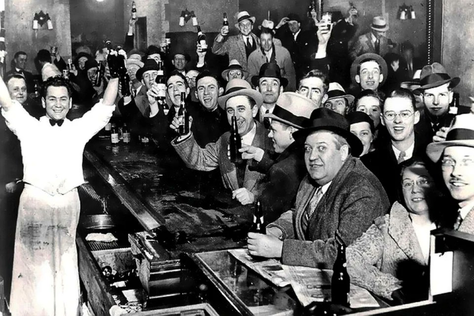 'The night the Prohibition ended'. US citizens bid farewell to the 18th Amendment that legalized Prohibition and which was repealed by the 21st Amendment on Dec. 5, 1933.