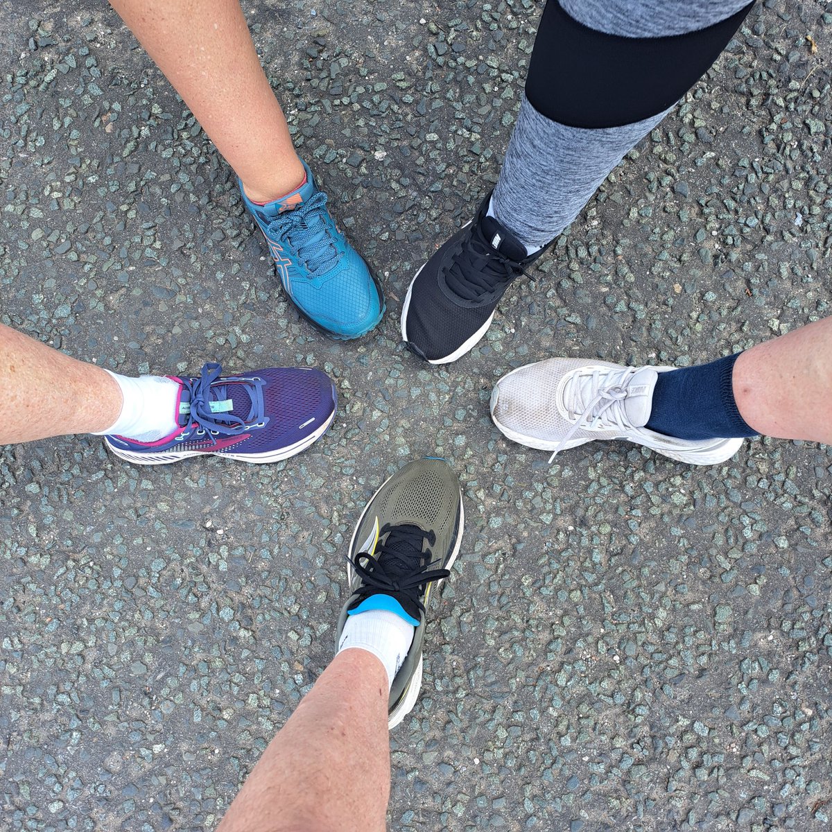 isright's tweet photo. #SundayRecoveryRun: well done to Hilary, Lisa E, Linda, Karen & Kirsty for running on a 17c tropical sunny morning. Pity we forgot to do the recovery pace - lol. Nice treat at Esposito's afterwards. #VirtualCoach #teacher5aday #WeGoAgain https://t.co/a8v63Grcmv