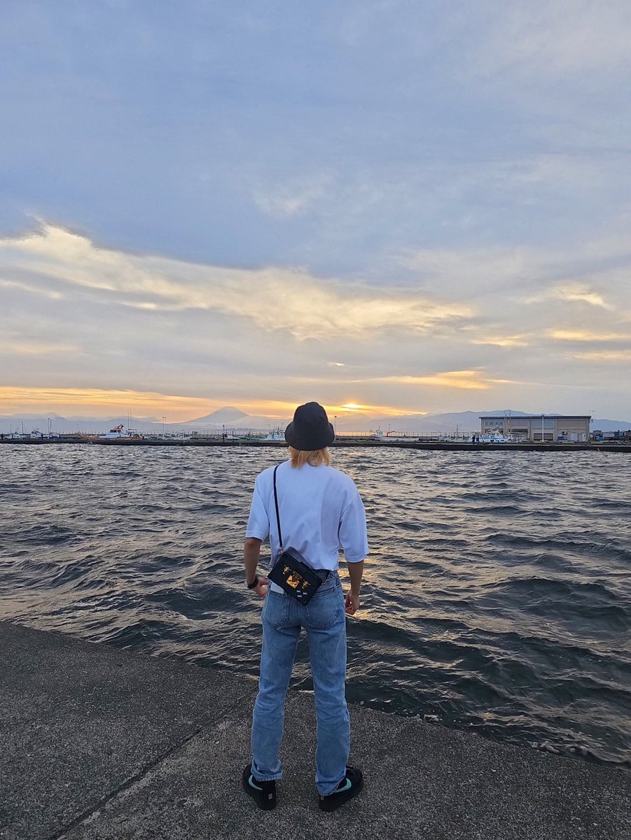 LeeFelixBubble's tweet photo. felix enjoying japan💕 #Straykids #Stray #Skz #Stay #Lovestay #LeeFelixBubble #FelixBubble #YongbokBubble #LeeFelix #Lee #Felix #Yongbok #Yongbok #Babok #StraykidsBubble #SkzBubble #JYPBubble #Bubble #Rapper #Danceracha #Bbokari #StrayKids5STAR #REPLAY #MAXIDENT #ODDINARY #NOEASY https://t.co/ffZWOO1Sbi