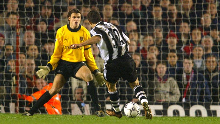 MysteryJKing's tweet photo. A classic @premierleague fixture featuring plenty of legends over the years. 

@NUFC v @Arsenal is a huge game for both clubs.

Correctly, guess the scoreline to win a free box (follow the instructions below):

❤️ - like
🔗 - RT
💬 - Correct the score https://t.co/WBE4kzkfGe