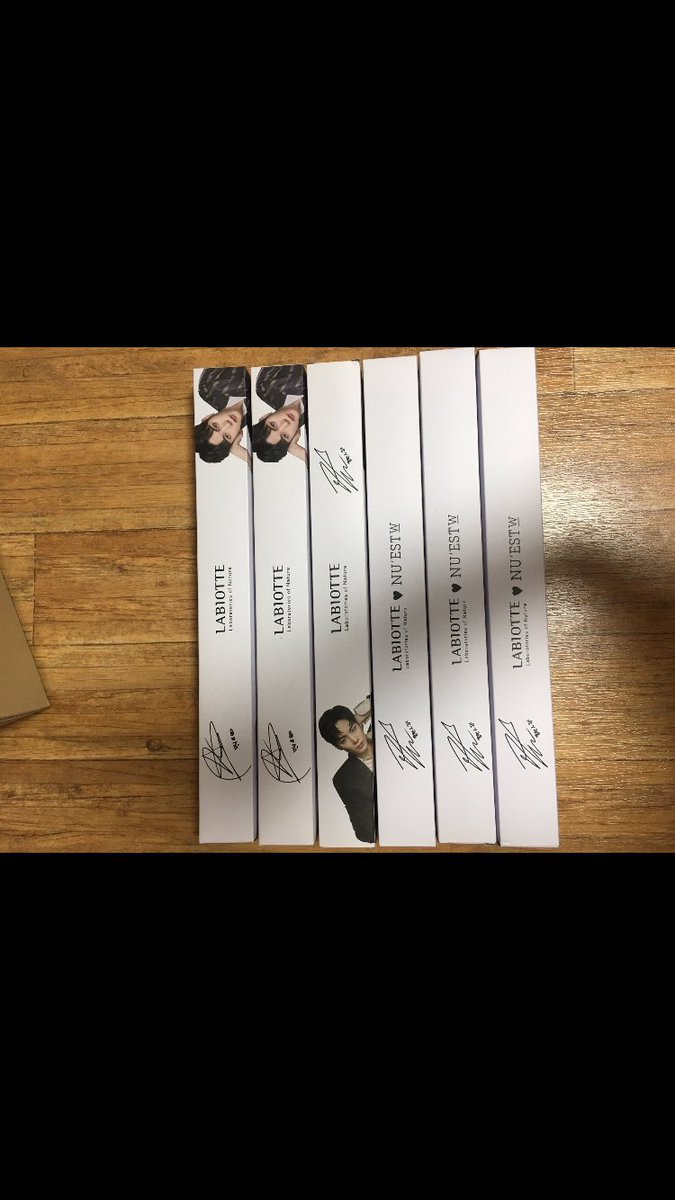 yangdo__5's tweet photo. 뉴이스트
라비오뜨 포스터 각 7000 양도 
운미포가격

당시 수령후 포스터 상자째로 보관만 한상품
포스터는 아래와 같습니다
#운미포 #뉴이스트 #양도 #굿즈 #포스터 #공식 #비공식 
#ren #김종현 https://t.co/c4q0Fcpvyh