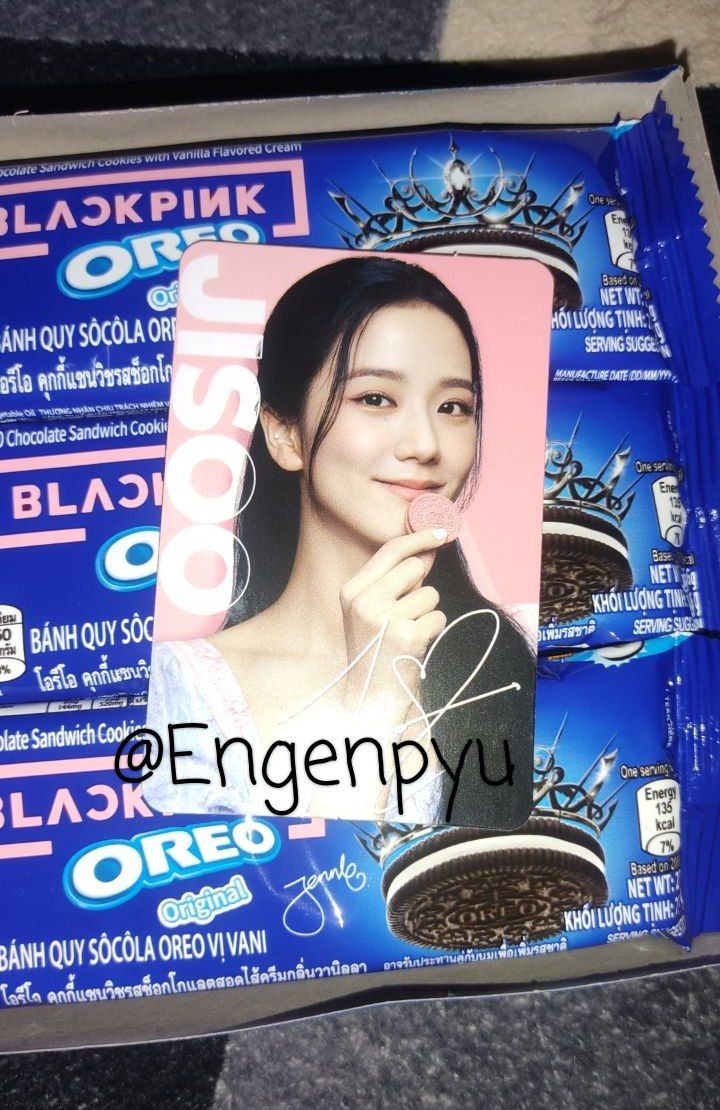 Engenpyu's tweet photo. Wts jisoo blackpink oreo pc
- idk market price so tell me your price include postage^^ 

#pasarBlackpink #pasarblackpinkmy https://t.co/JGUOknYhDq