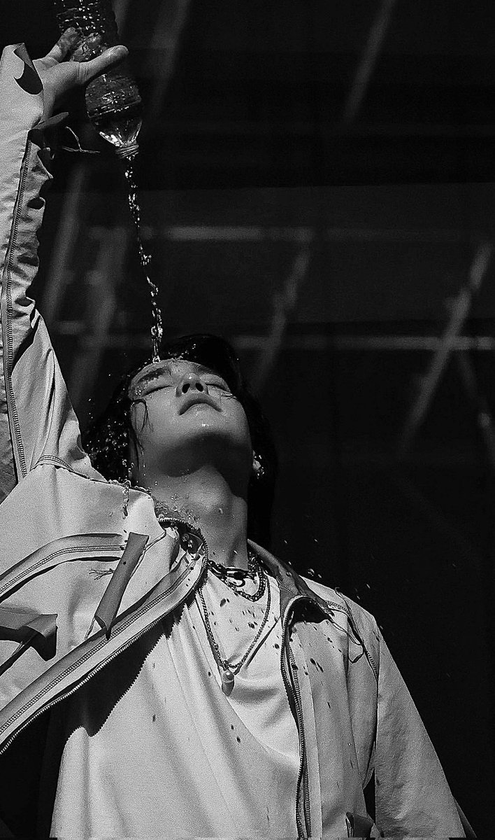 #SUGA/#AgustD becomes the FIRST and ONLY Asian Act in History to Top the Billboard Rap Songwriters Chart!