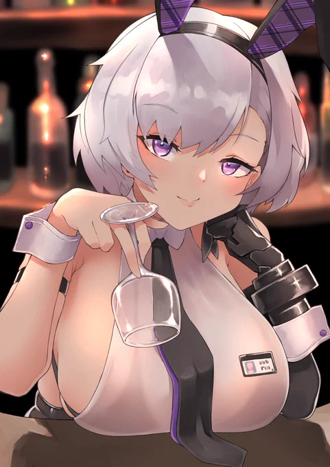 バニー服って栄養豊富なんですよ #アズールレーン
