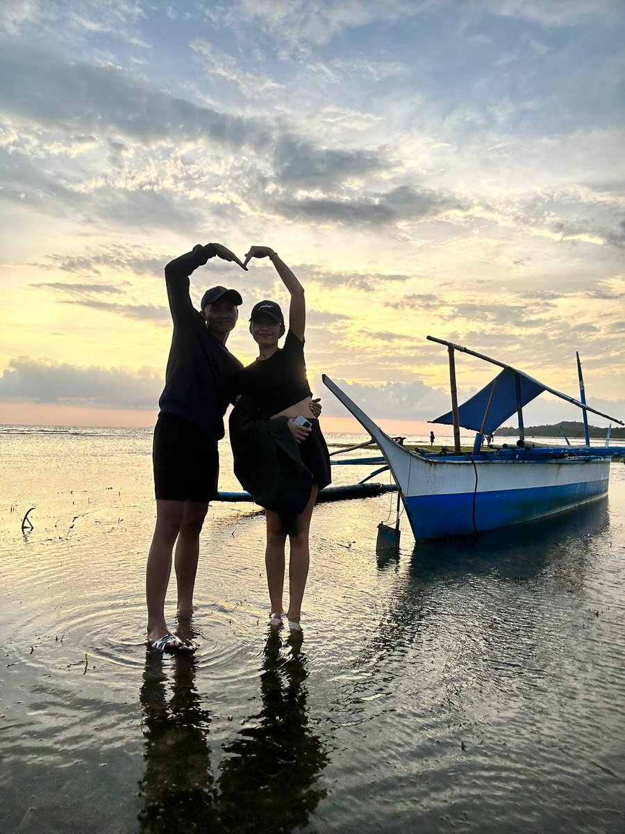 jnnfalcunitin's tweet photo. At my happiest.🥰💙 https://t.co/cBoY4EnIlG