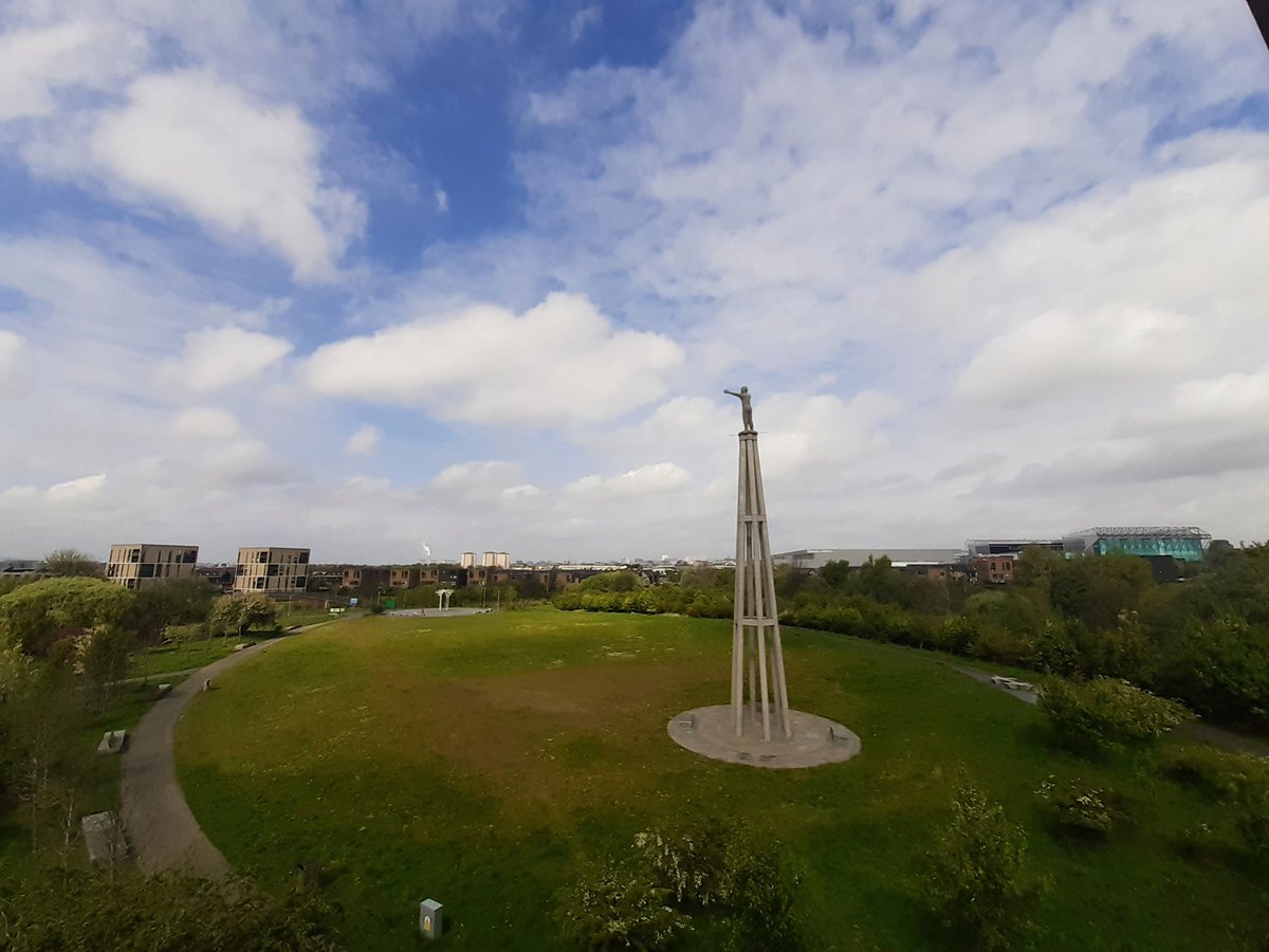 chr1stopherleo's tweet photo. Back at it post Belfast ... good to get the legs moving again.   Panoramic views from atop the Cuningar Loop viewing platform!

#PostMarathonRunning #AtItAgain #SundayRunning #GlasgowRunning #SundayHalf #CuningarLoop #TheTurTower #OnAClearDay ... #Paradise #Hope https://t.co/Qn0NLOL1mk