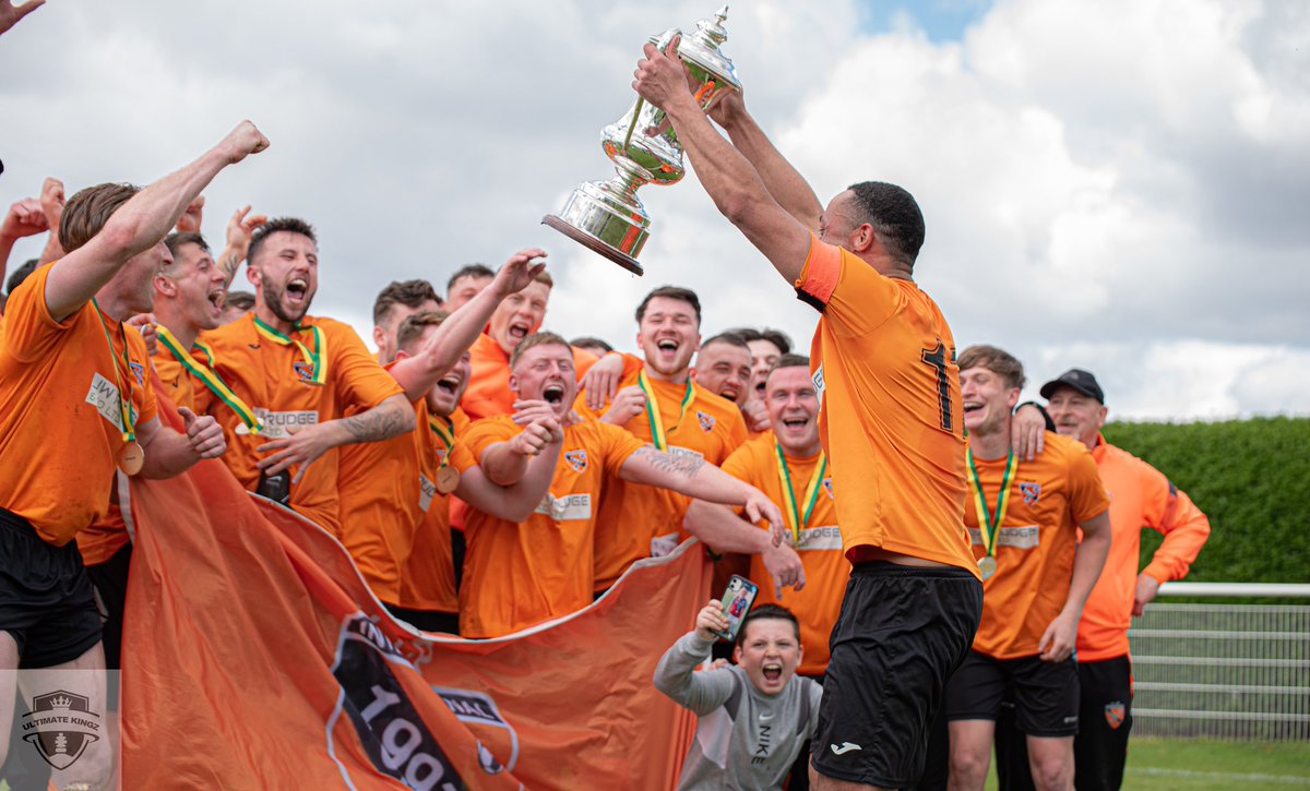 UltimateKingz's tweet photo. Congratulations to the winners of the @Oak_Coro_League Keeley Cup 2023 - @VIPFBALL 
••
#WhereWinningMatters🏆
#SundayLeagueSettings https://t.co/5MqIRBAj9m