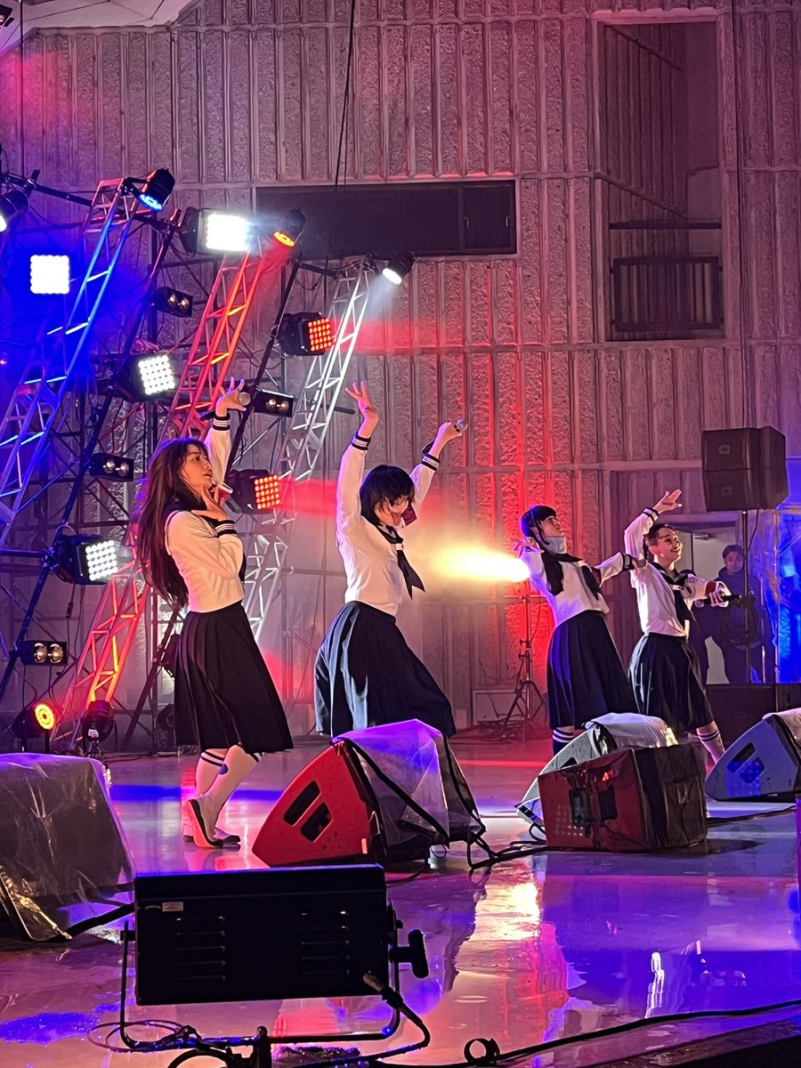 Minionsky2's tweet photo. 1番前っていう特等席で大好きな推し
眺められた最高のライブだった❣️
最高の1日をありがとう❕
風邪ひかないように暖かくする❕
#ASP
#FRUITSZIPPER 
#ExWHYZ
#新しい学校のリーダーズ
#UZONELIVE https://t.co/Hv980N3o0v