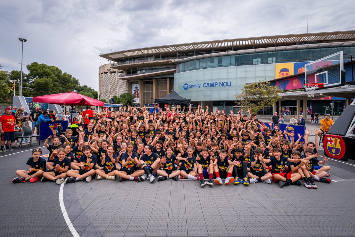 🏀 Júlia Rueda (<a href="/yuliwheeI/">Júlia Rueda</a>), ambaixadora del torneig 3x3 dels Rookies!

💙❤️ #ForçaBarça