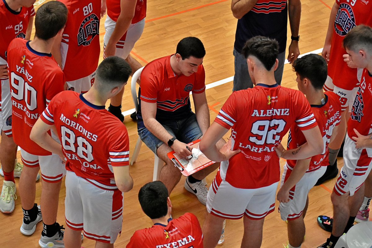 AlexFerCho_'s tweet photo. 🏀🤘🏽 #FEBJunior2023 https://t.co/m7jlsq6FyL