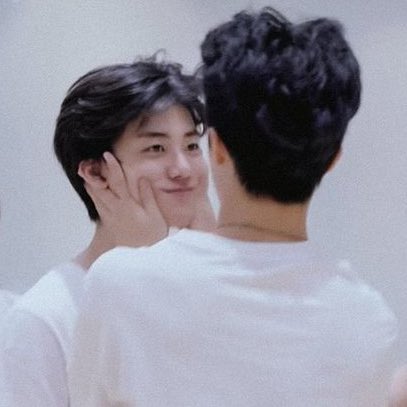 maleejamm's tweet photo. ‘แก้มสองข้างแพงนะ แต่ไม่ขาย เพราะอันนี้ของม้าคฮยอง’ By น้องแจมิน เวอร์ชั่น2022 vs เวอร์ชั่น2023 อัพเกรดขึ้นเยอะมาก แรงเว่อ🥹🫠

#markmin https://t.co/HgeoG9wqvW