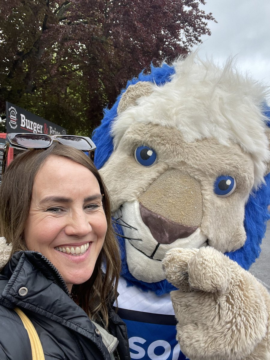 SarahfromBath's tweet image. @maximusthelion We meet again x