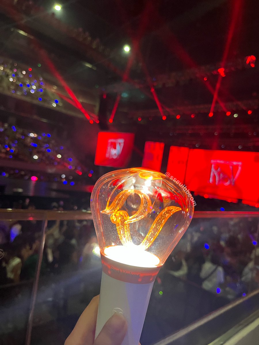 sseulbbeom's tweet photo. best night w my best girls 🥹 ilysm @RVsmtown 🩷💛💙💚💜
#REDVELVETinMNL2023 #RtoVinMANILA https://t.co/aVJ8Sn2jG7