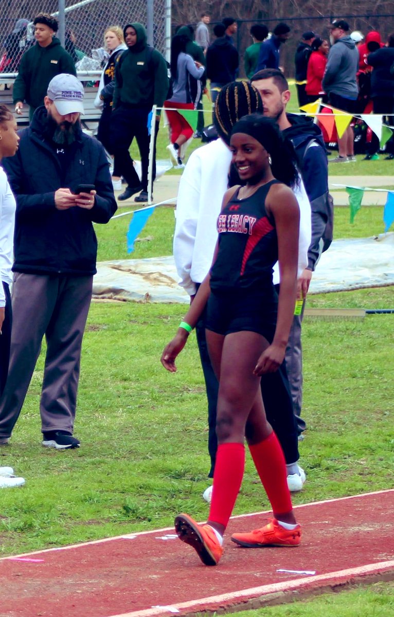 ZionSmith_4's tweet photo. Let the countdown begin…. @TylerISD_Ath @legacy_track @TLRedRaiders #jumpingtoSTATE #triplejump #runandjumpbyfaith #6days https://t.co/U5SPFqZRXm