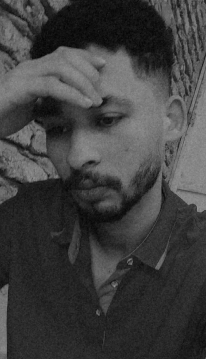 7886Hamodee's tweet photo. كانت تناديني بالقبيح حتي اريتها حسابي البنكي 
اصبحت تناديني بالقبيح الفقير https://t.co/buPCOZfhTh
