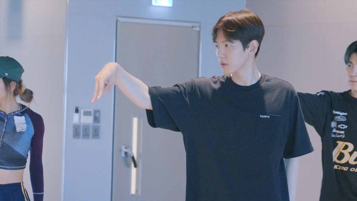 우리 에리분들이 진짜 많구나❤️ㅣ2023 LOVESOME Festival Behind youtu.be/vT7YEEJVeZ4 - <a href="/YouTube/">YouTube</a>

#백현 #BAEKHYUN #EXO #엑소 <a href="/B_hundred_Hyun/">Baekhyun_EXO</a>