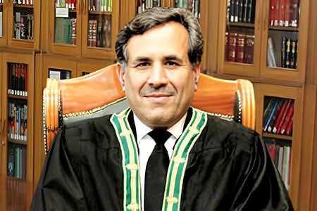 ka_mr_anb_ezi's tweet photo. 2/5 His brother Munir Kakar is his frontman for all deals in court cases and he is investing the dirty money into real estate
#BalochistanHighCourt
#CompromisedJudges
#BiasedJudgement https://t.co/vgZAt9qtPj