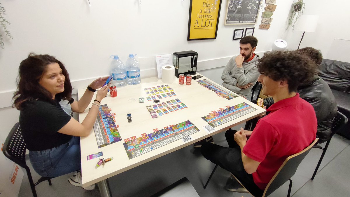 S_guerrero_8's tweet image. Partidas guapas en el curro. #spacebase