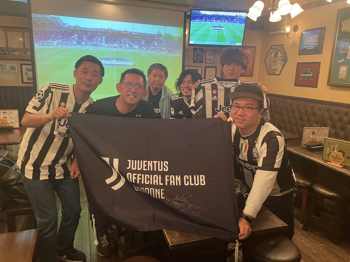JuClubGiappone's tweet photo. 東京で観戦会を開催しました!
ナイス勝利!
#JOFCGiappone #JOFCG #Juventus https://t.co/r0FDn47z0k