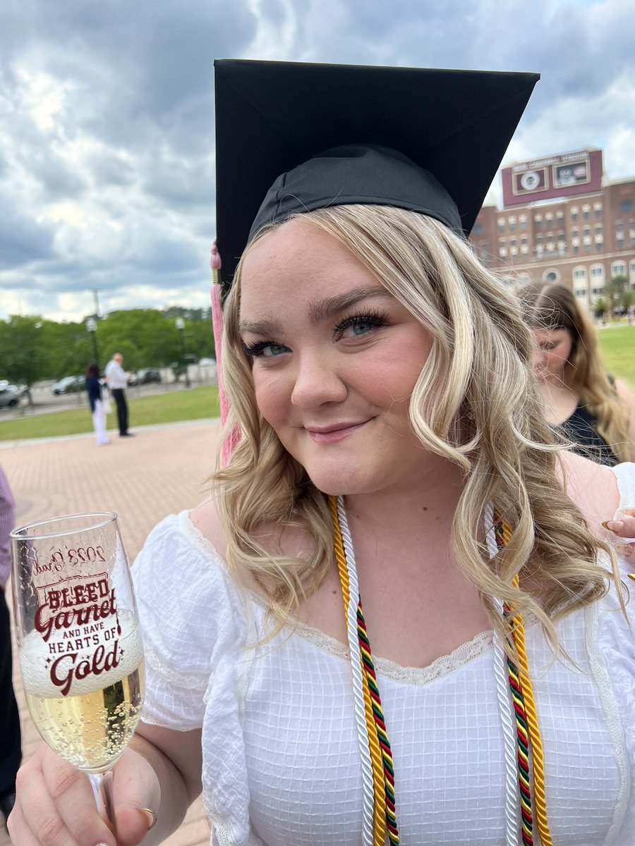 BethCouch1's tweet photo. Florida State grad!! ❤️💛
So proud of my girl @ursogoIdennn 
#forevernole #FSU #GONOLES https://t.co/MfiaEfyPqb