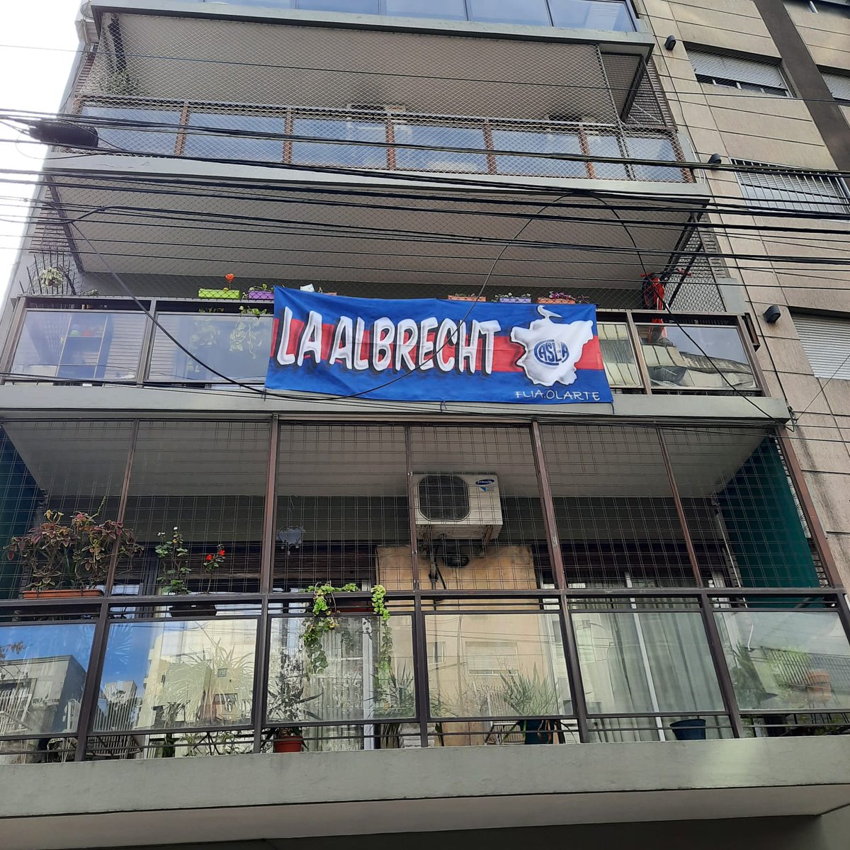 lean_olarte's tweet photo. Ondeando luzca el sol o no...💙❤️💙

Aguante @SanLorenzo, @CASLATucuman y toda la familia azulgrana 🫶💙❤️💙 https://t.co/d0emvNryy0