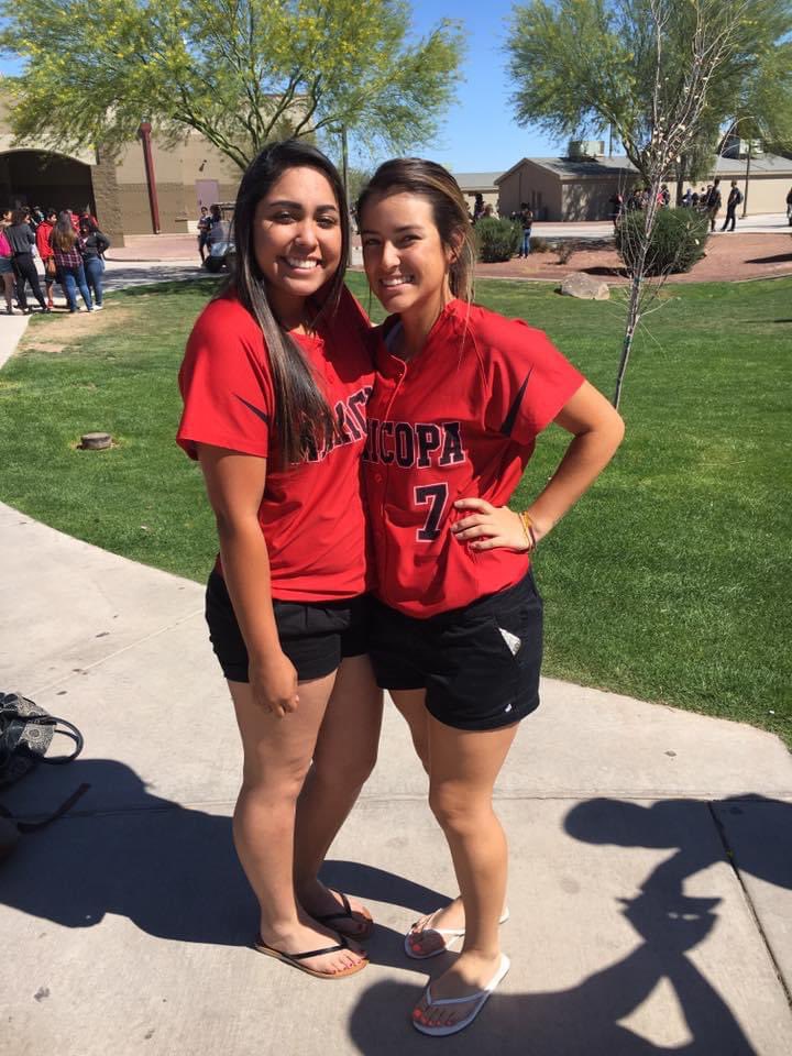ygrijalva98's tweet photo. Happy Birthday to this Beautiful girll 🧁🎊🎉 @AEstrada_16 Love &amp; Miss you SM! Have an amazing day! 🥹🤍 https://t.co/z1qjtc4Fch