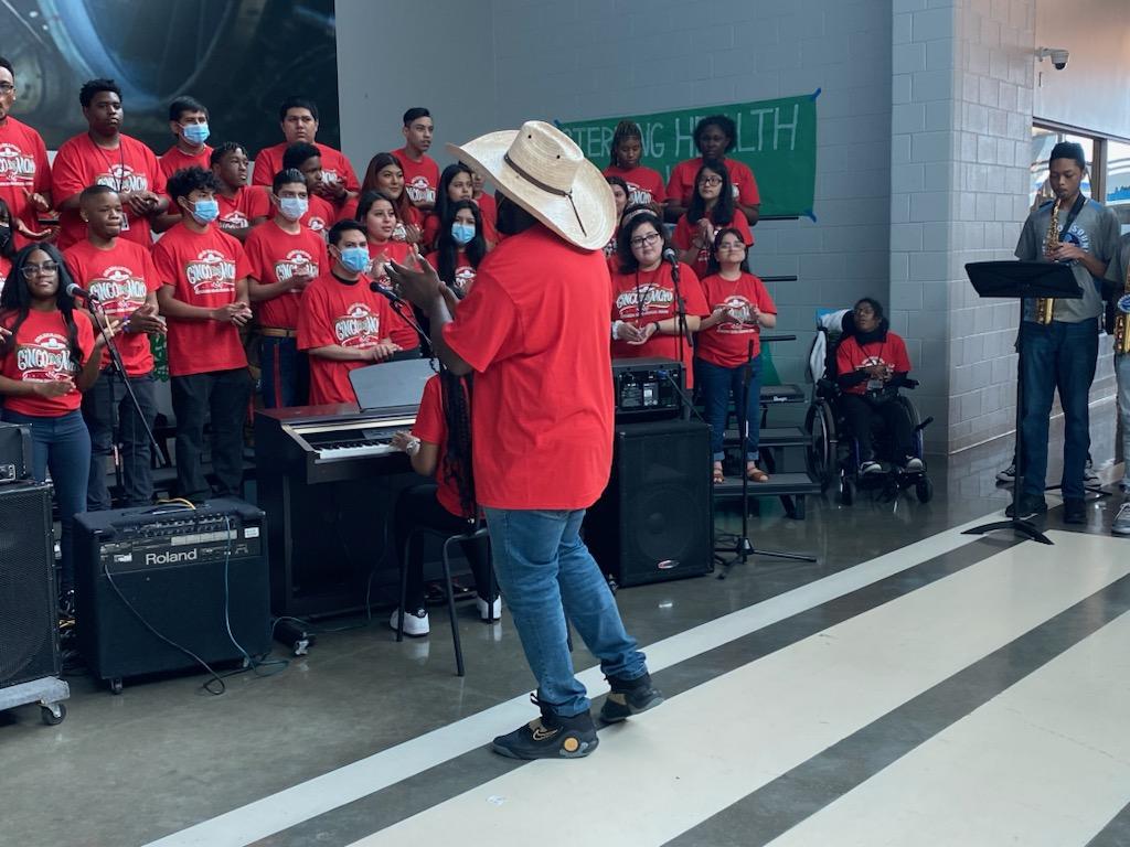 SterlingRaider's tweet photo. Cinco Di Mayo, THE RAIDER WAY!

@TannishaG 
@JoeChandlerHISD 
@GPonceHS https://t.co/L8HtsnAAg1