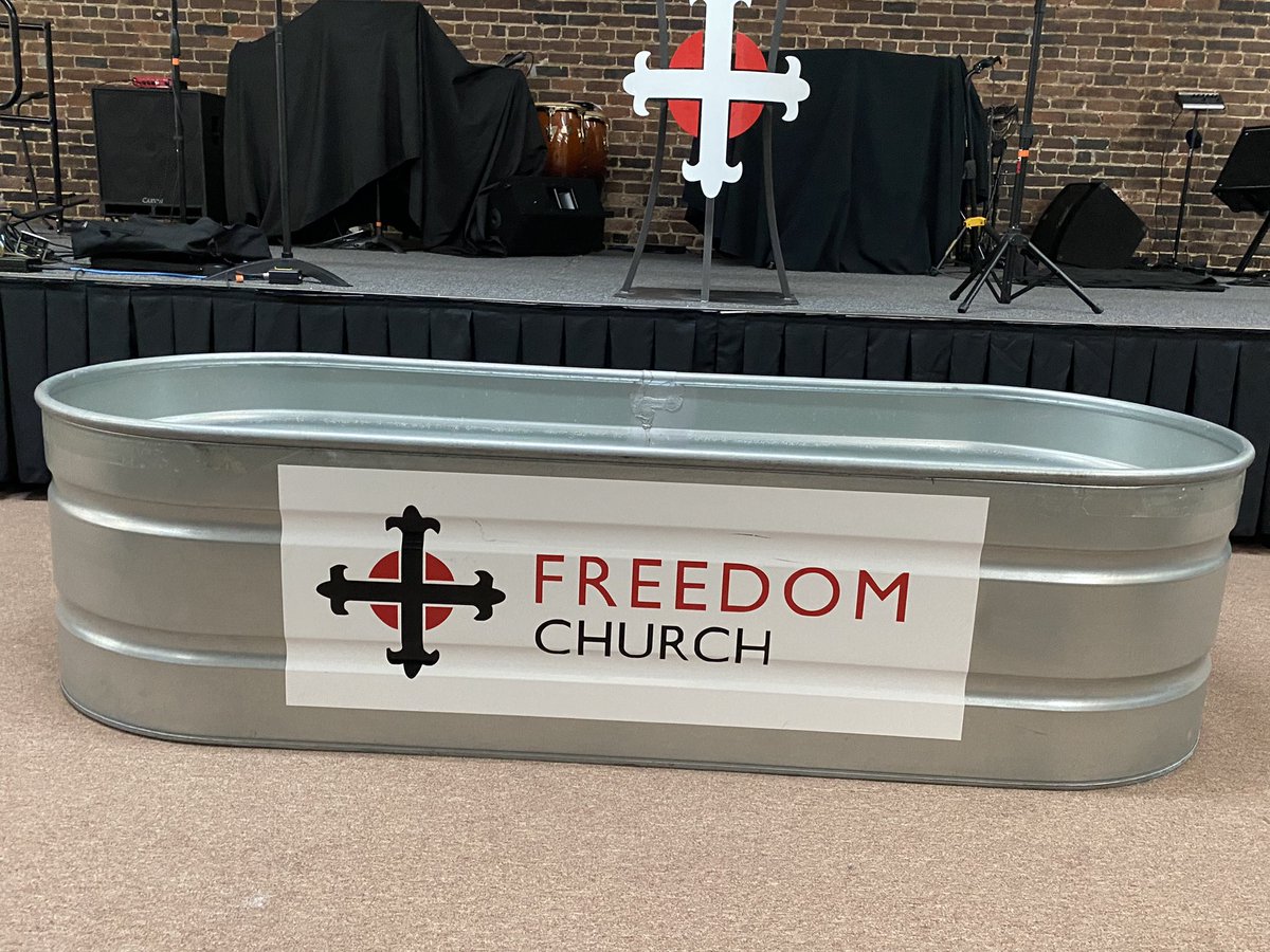 aaronpswain's tweet photo. It’s #seminarysunday! Every single thing I do throughout the week - from leading mission projects, to thinking through theological issues, sermon prep, and baptisms - is shaped  &amp; formed by the theological education I received at @sebts. Thankful for those professors! https://t.co/JtfhkcME5o