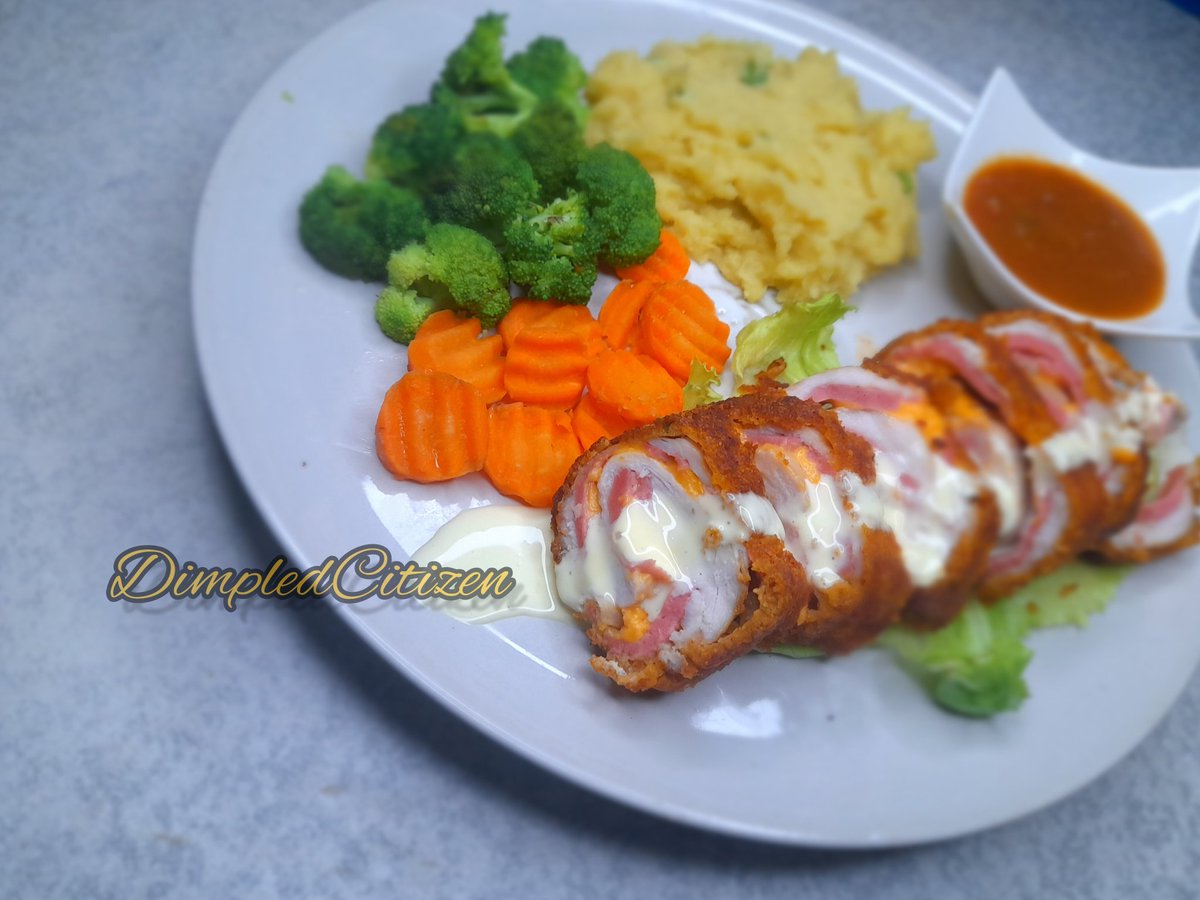 ngaapinde's tweet photo. Hakuna hako ZESA but I manage to cook Chicken cordon bleu with bèchamel sauce , mash 'n gravy plus steamed vegs
@TheLifeZoomer and @TeamFuloZim boys , there is your muto ππ
@Lialarsen
Yours truly #DimpledCitizen https://t.co/urTGrSucuZ