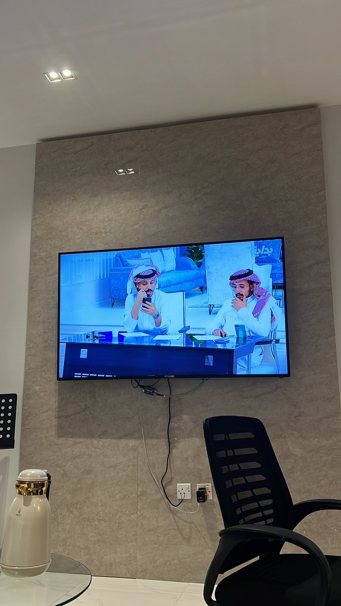 R8 | عزيز المحمد tweet media