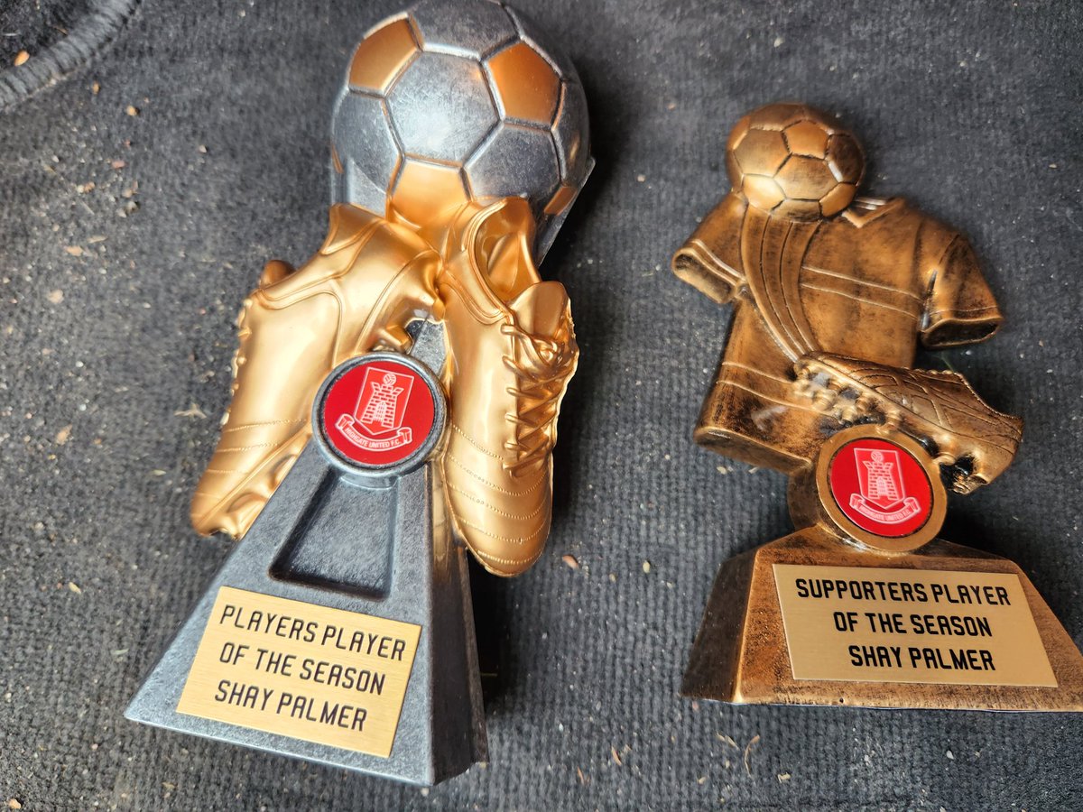 FowkesJustin's tweet photo. Thanks to all @HighgateUnited Players and Fans for Voting @Shay_Palmer Supporters Player and Players Player of The Season.
Superb Season Topped Off By These Rewards
#OhWhenTheGate https://t.co/K16hOLgGff