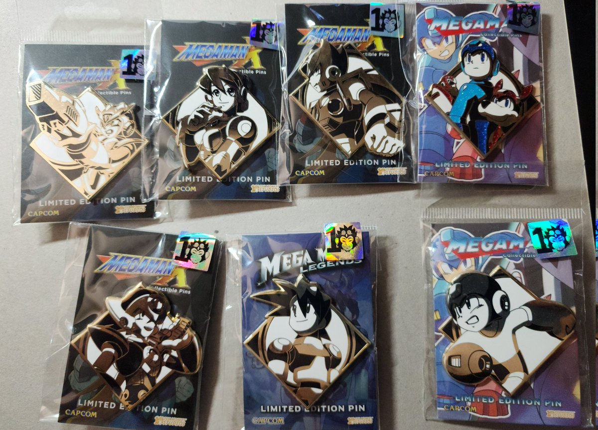 Ramona_cool's tweet photo. happy sunday! i got me some new pins!  #zenmonkey #megaman #pins #megamanx https://t.co/fI0HVPqRuM