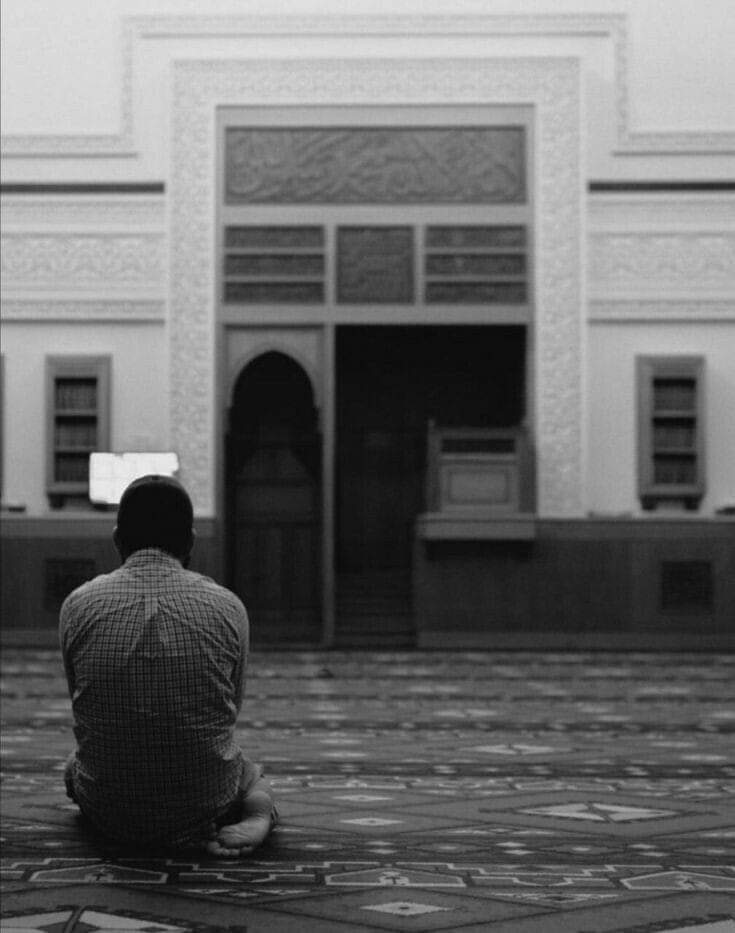 raway_alqasid's tweet photo. "أنتَ السَّميعُ لمَا أشكوه مِن كُرَبٍ
أنتَ المجيبُ  إذَا  مَا قلتُ  رَبّاهُ" https://t.co/wumjufUrk8