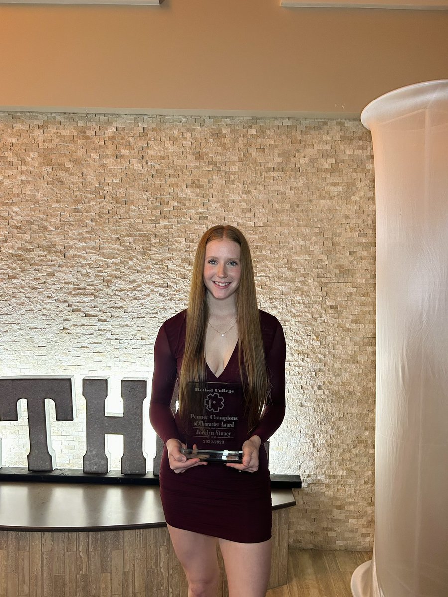 Congrats to Caryn &amp; Josie for their awards at the Threshpy’s last night! 

<a href="/carynyoderr/">Caryn Yoder</a> - Female freshman of the year 
Josie Stupey - Penner champions of character award