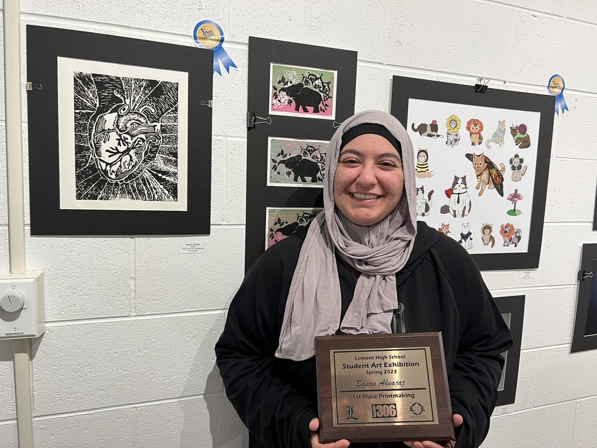 An absolutely awesome Spring Art Exhibit! Congratulations to all who showed work. Pictured are some of our award winners: Dakota Roth, Aleksandra Mituz, Zaaron Tyebjee &amp; Banan Abuajaj! <a href="/LHS210Jeglinski/">Shannon Jeglinski</a> 📸<a href="/LHS210Idell/">Mrs. Idell</a> #Gallery306 #WeAreLemont