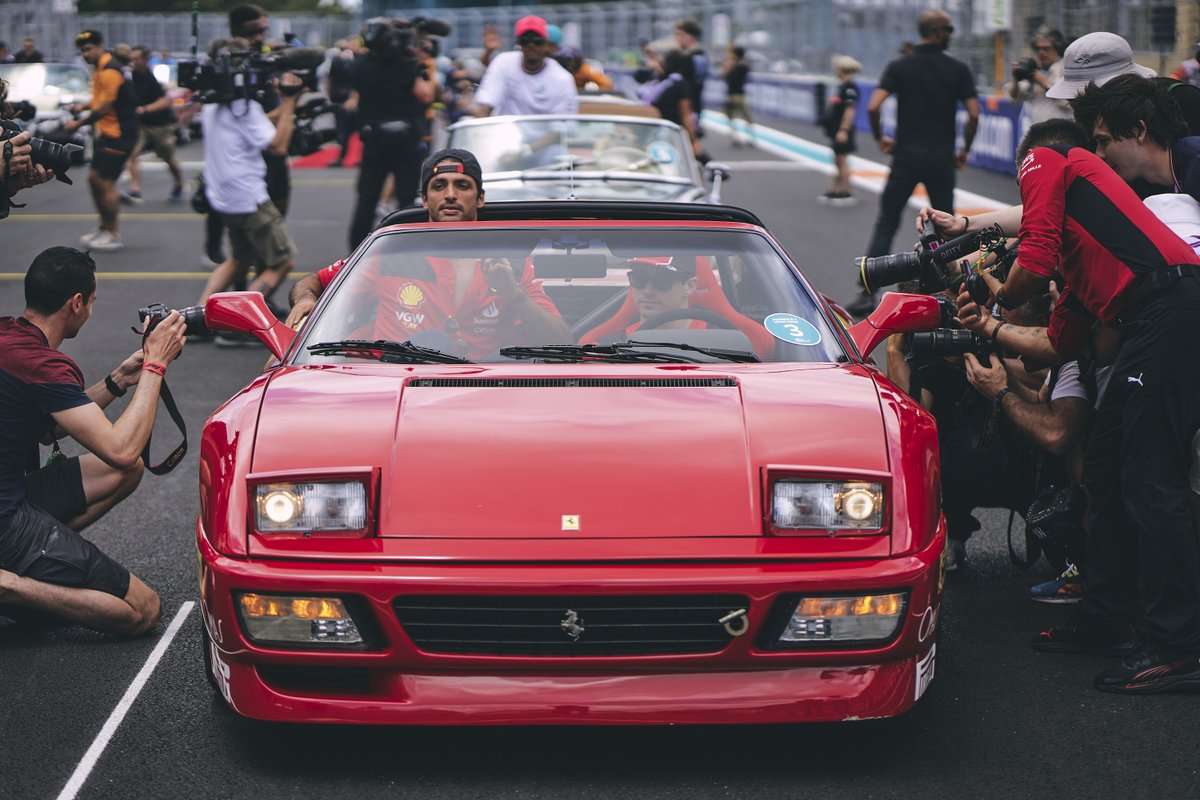 Drivers' parade in Miami 😎

#MiamiGP #Ferrari