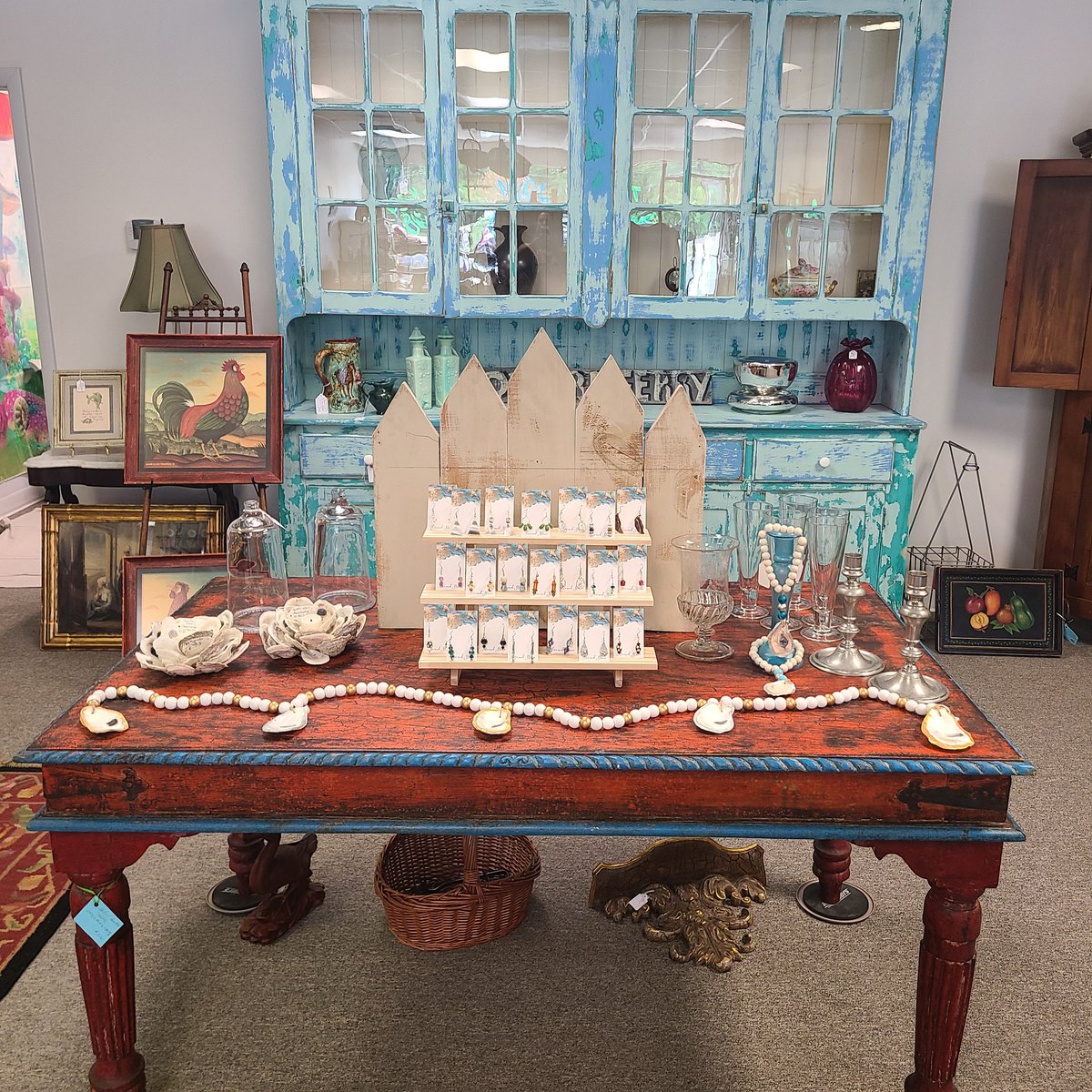 littlej951's tweet photo. If you are visiting the Eastern Shore, dont miss Psychedelic Bubble at 1013 S. Talbot St St. Michaels MD. Open Sunday to Friday from 9 am to 7 pm and closed Saturdays. https://t.co/vXk6ikTUR1