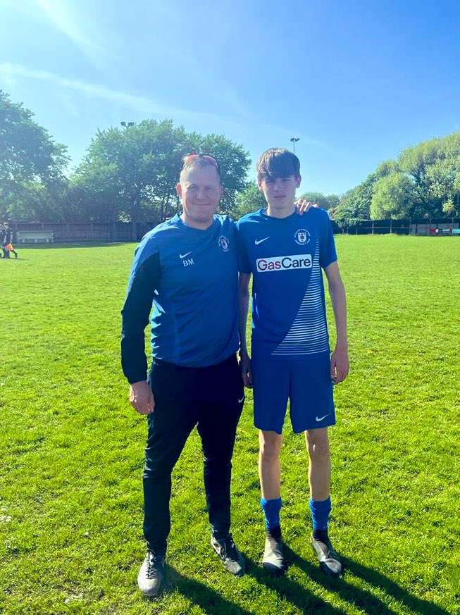 11millsy's tweet photo. Dad and lad , from #under6 to #under18 @glossopjuniors 💙
Thanks to everyone whose helped us along the way !
🔵⚪️⚽️
#Bestwecanbe https://t.co/ANrrOiZ5zP
