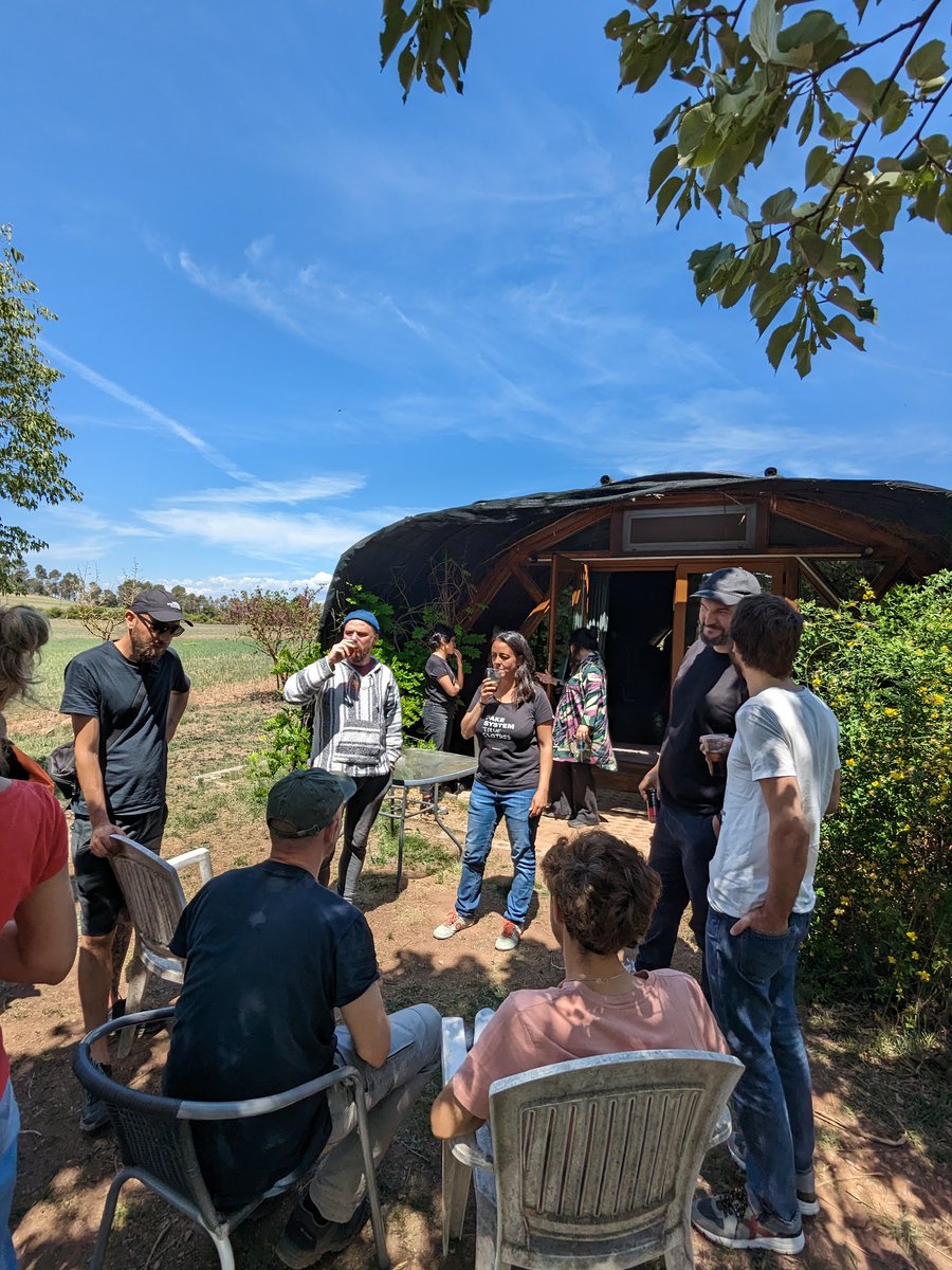 daniel_julia's tweet photo. Quantes coses aquest cap de setmana al festival @esc_cat ! Amb tallers conferències i actuacions de @m_msanta @_limonada_  @oscarguayabero @pgdiaz_ @Monra   i molts altres, organitzat per @booleans , fantàstic ambient com sempre! https://t.co/yMjyR8lP7J
