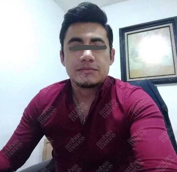 magarelyhl's tweet photo. Él es René B., el novio y feminicida de Alicia Esmeralda Islas Montiel. Lo detuvieron el 5 de mayo por la georreferencia del celular de la joven. Confesó todo y dijo dónde abandonó el cuerpo. Fue así como al siguiente día lo encontraron en #Ixcaquixtla https://t.co/17K2yC8qli